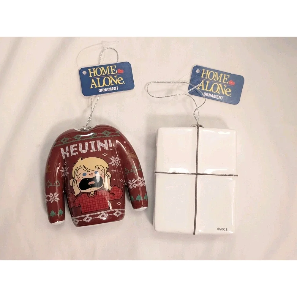 Home Alone Ornament Set of 2 Kevin McCallister Sweater & Wet Bandits Wanted 2025